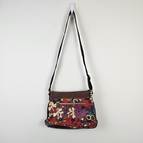 Sakroots Artist Circle Flat Crossbody, Floral Butterfly - Picture 8 of 11